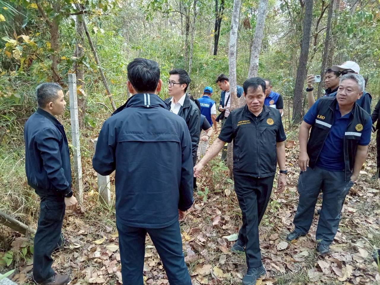 title - ผู้ตรวจราชการ ส.ป.ก. ร่วมลงพื้นที่ตรวจสอบข้อเท็จจริงและประชุมหารือแนวทางการแก้ไขปัญหาเรื่องร้องเรียน ณ จังหวัดสกลนคร 